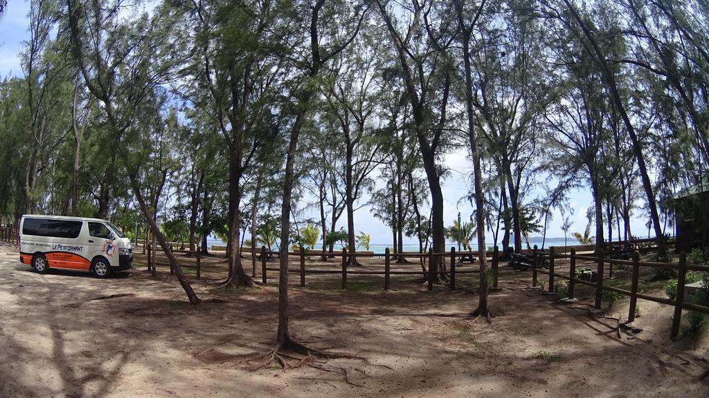 Allamanda Apartments - 100m Bain Boeuf Beach Bagian luar foto