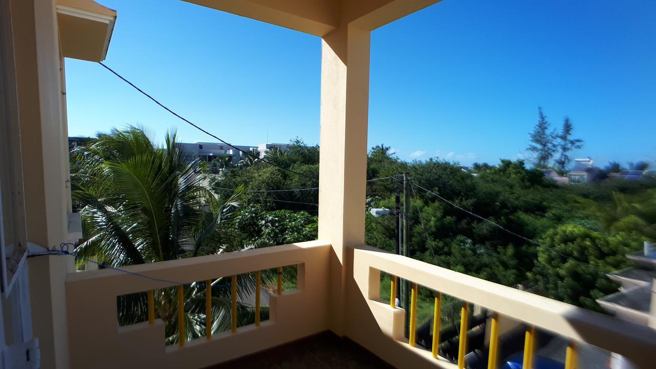 Allamanda Apartments - 100m Bain Boeuf Beach Bagian luar foto
