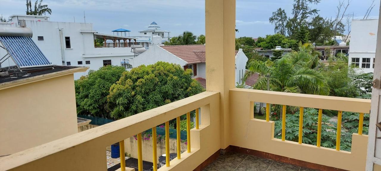 Allamanda Apartments - 100m Bain Boeuf Beach Bagian luar foto